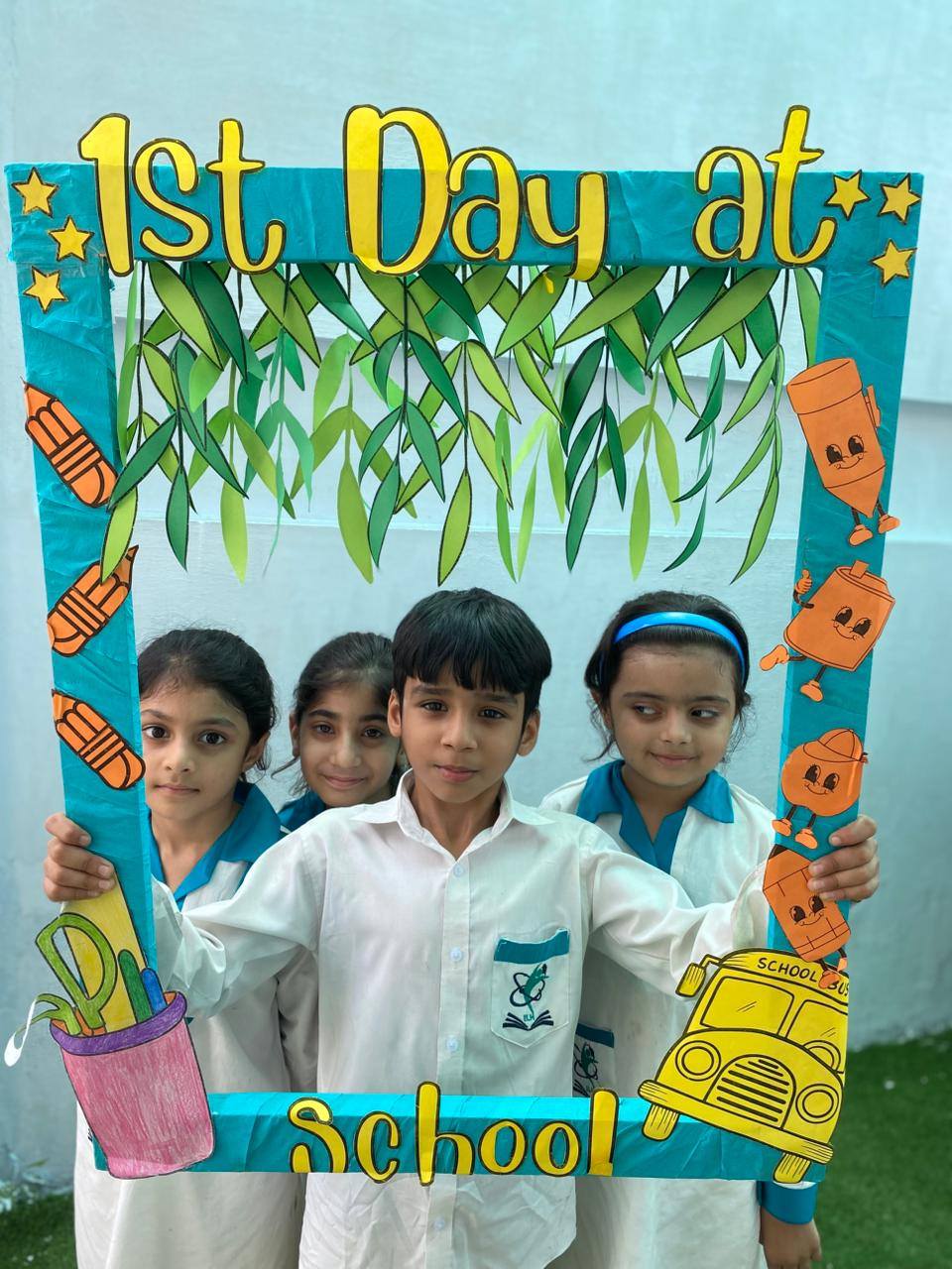 May be an image of 2 people, people smiling and text that says "EID 1st Day at የፈልንም 三川 SCHOOL Sc KoS SC School"