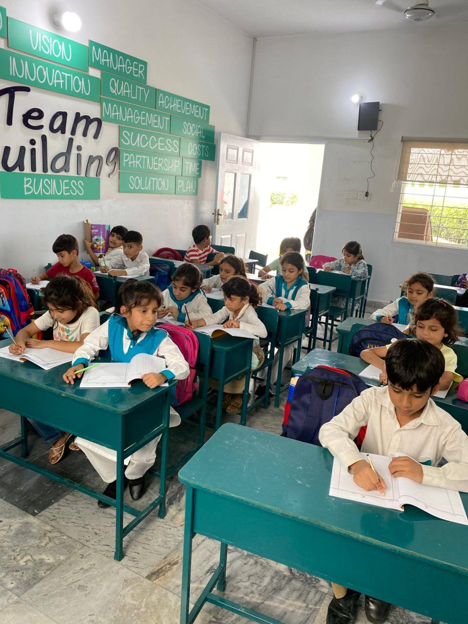 May be an image of 11 people, people studying, children's toy and text that says "VISION INNOUATION MAUAGER MALAGER Team SUCCESS COSTS QUALITY ΑCEEM ACHIEVEMEIT raT MAUAGEMENT SOCIP uilding PARTI PARTIVERSHPTIME JERSUP BUSINESS SOLUTION PLAU 羅净"